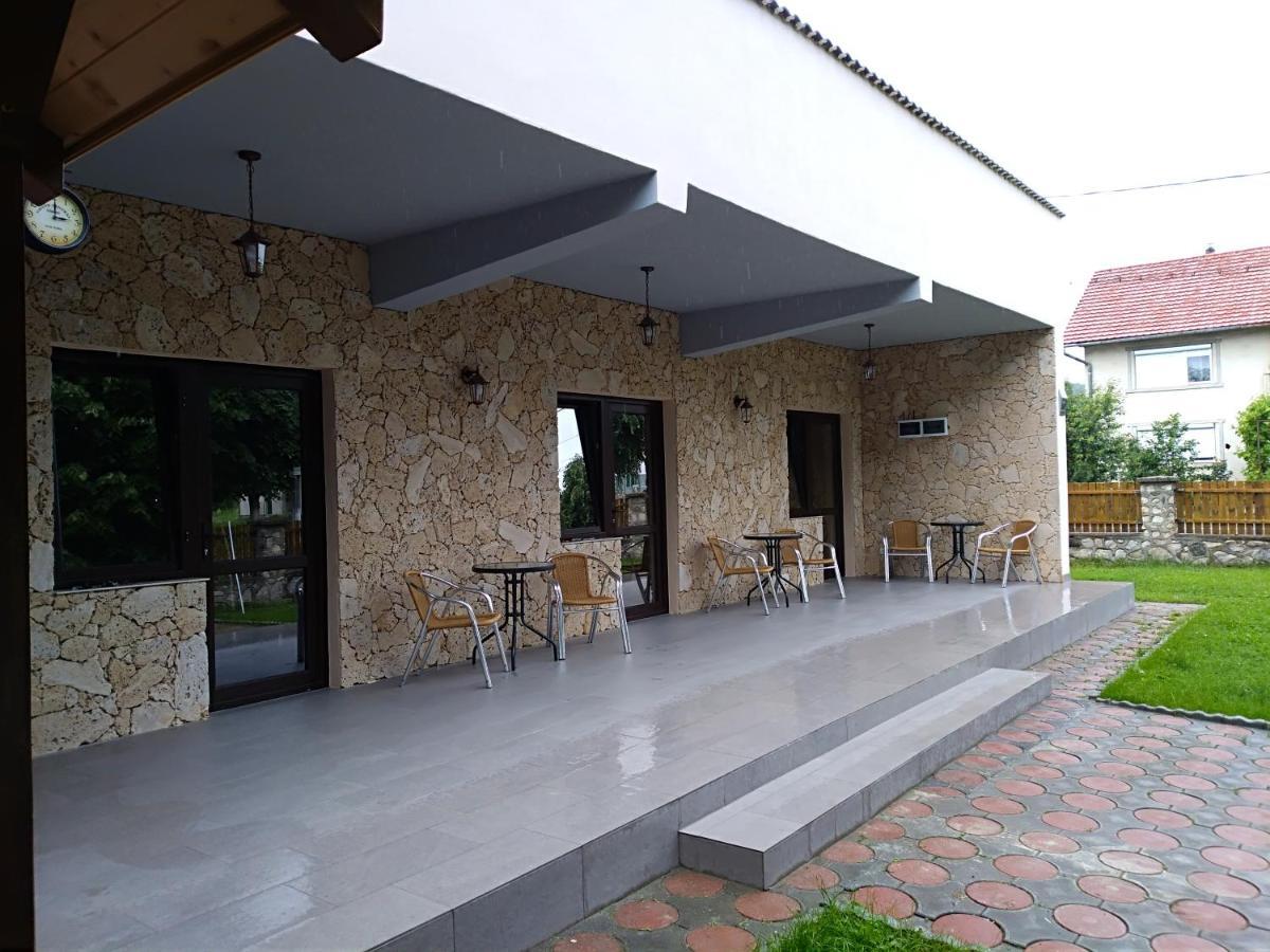 Casa Roka Lägenhet Ieşelniţa Exteriör bild