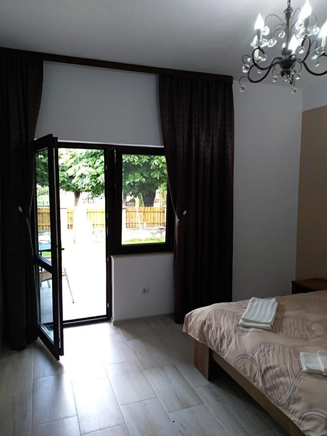 Casa Roka Lägenhet Ieşelniţa Exteriör bild
