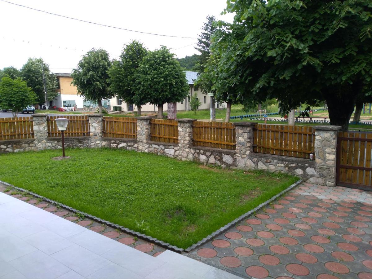 Casa Roka Lägenhet Ieşelniţa Exteriör bild